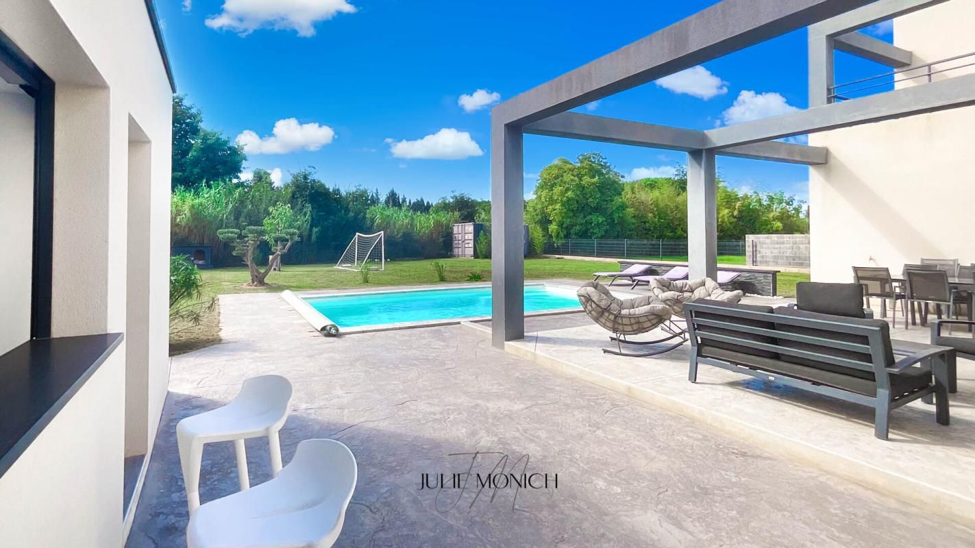 SAINT-GENIS-DES-FONTAINES VILLA D'ARCHITECTE CONTEMPORAINE ? Élégance Méditerranéenne entre mer et montagne 2