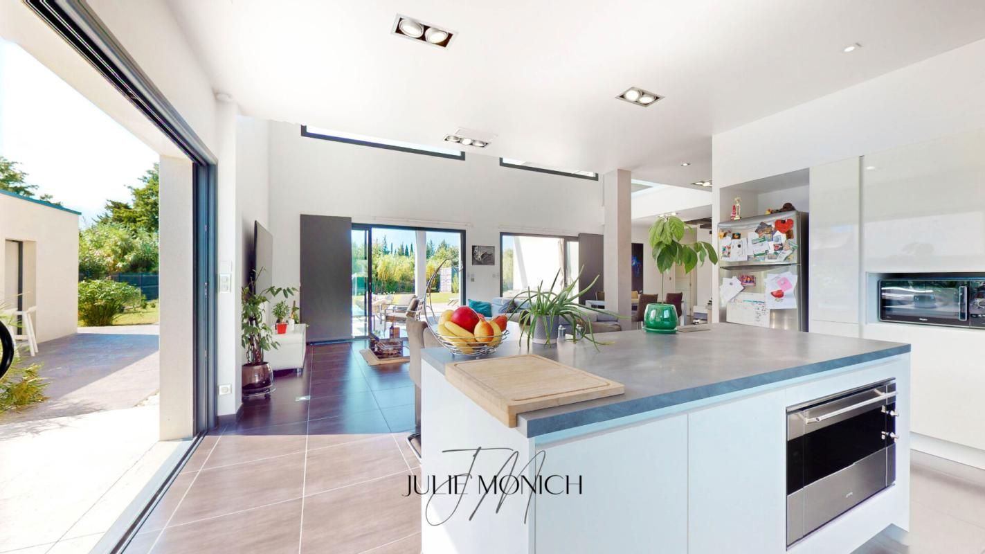 SAINT-GENIS-DES-FONTAINES VILLA D'ARCHITECTE CONTEMPORAINE ? Élégance Méditerranéenne entre mer et montagne 3