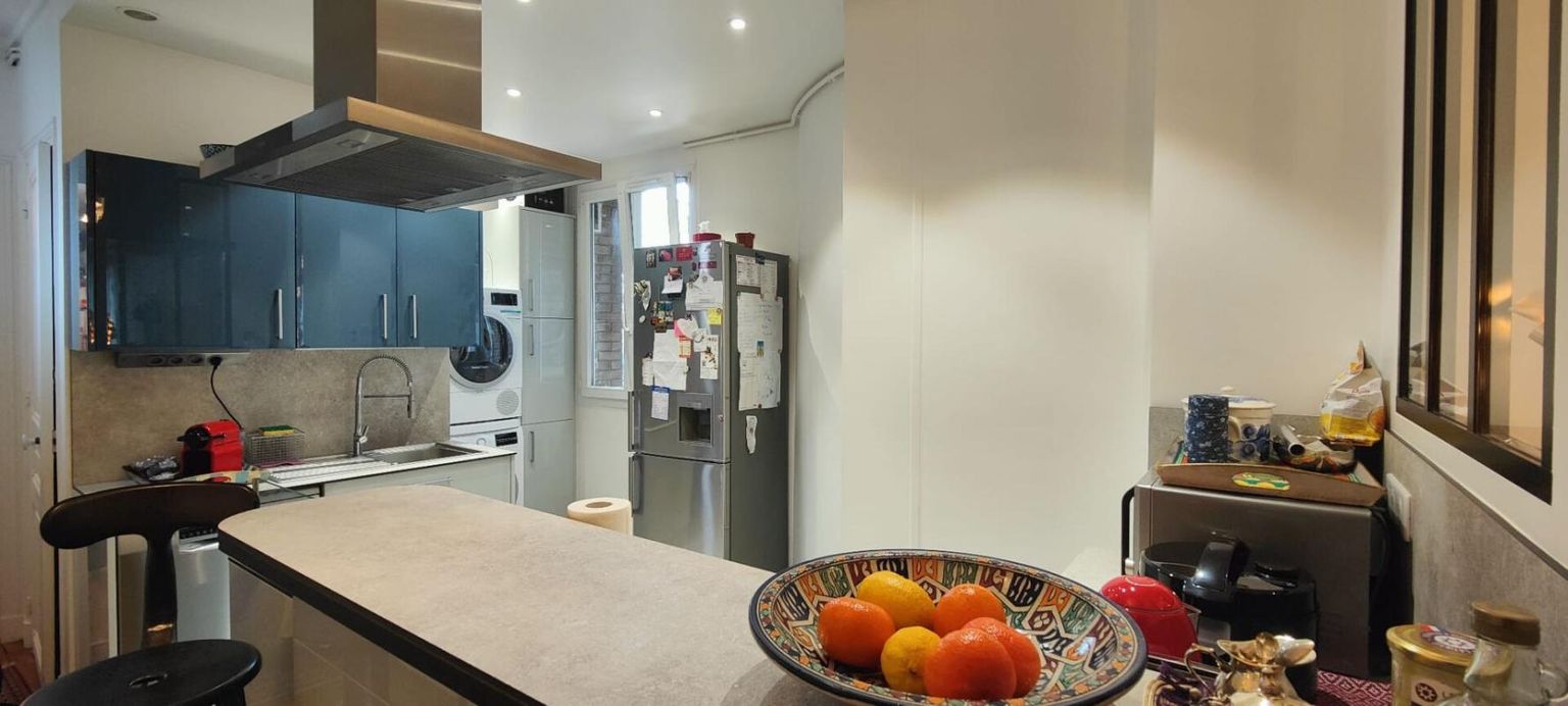 PARIS-15E-ARRONDISSEMENT Appartement  4 pièce(s) 88,69 m2 dans un bel immeuble haussmannien, quartier Convention 3