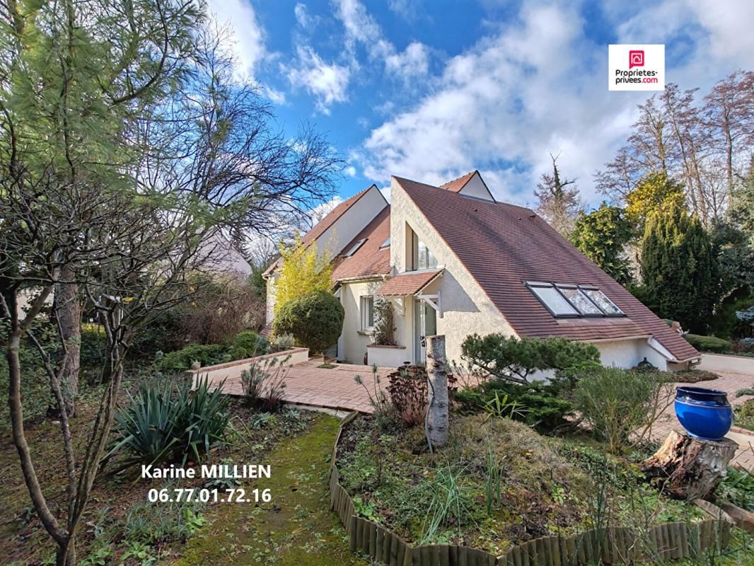 ANET 28260 Maison individuelle d'architecte - 1 étage - 3/4 chambres - Dépendances - Terrain - 598000  HAI
