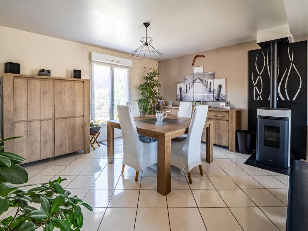 MAREUIL-LES-MEAUX Maison Mareuil Les Meaux 5 pièce(s) 110 m2 3