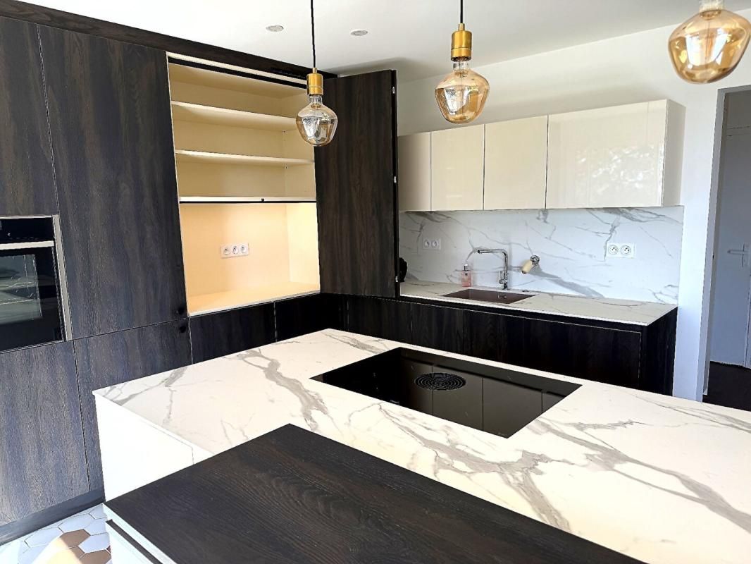 LYON-5E-ARRONDISSEMENT A VENDRE Exceptionnel - Exclusivité, grand Appartement T4 - T5  à Tassin La Demi Lune  limite Point du jour 4