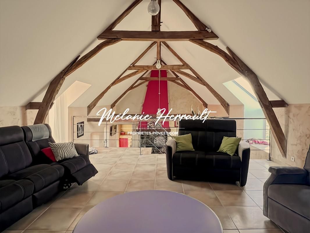 PARIGNE-L'EVEQUE Maison ancienne rénovée - 9 pièces - Parigné-l'Évêque (72) 2