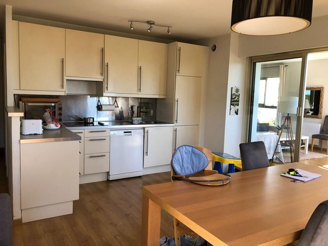 ANTIBES ANTIBES - Combes - 3 pièces de 74 m2 2