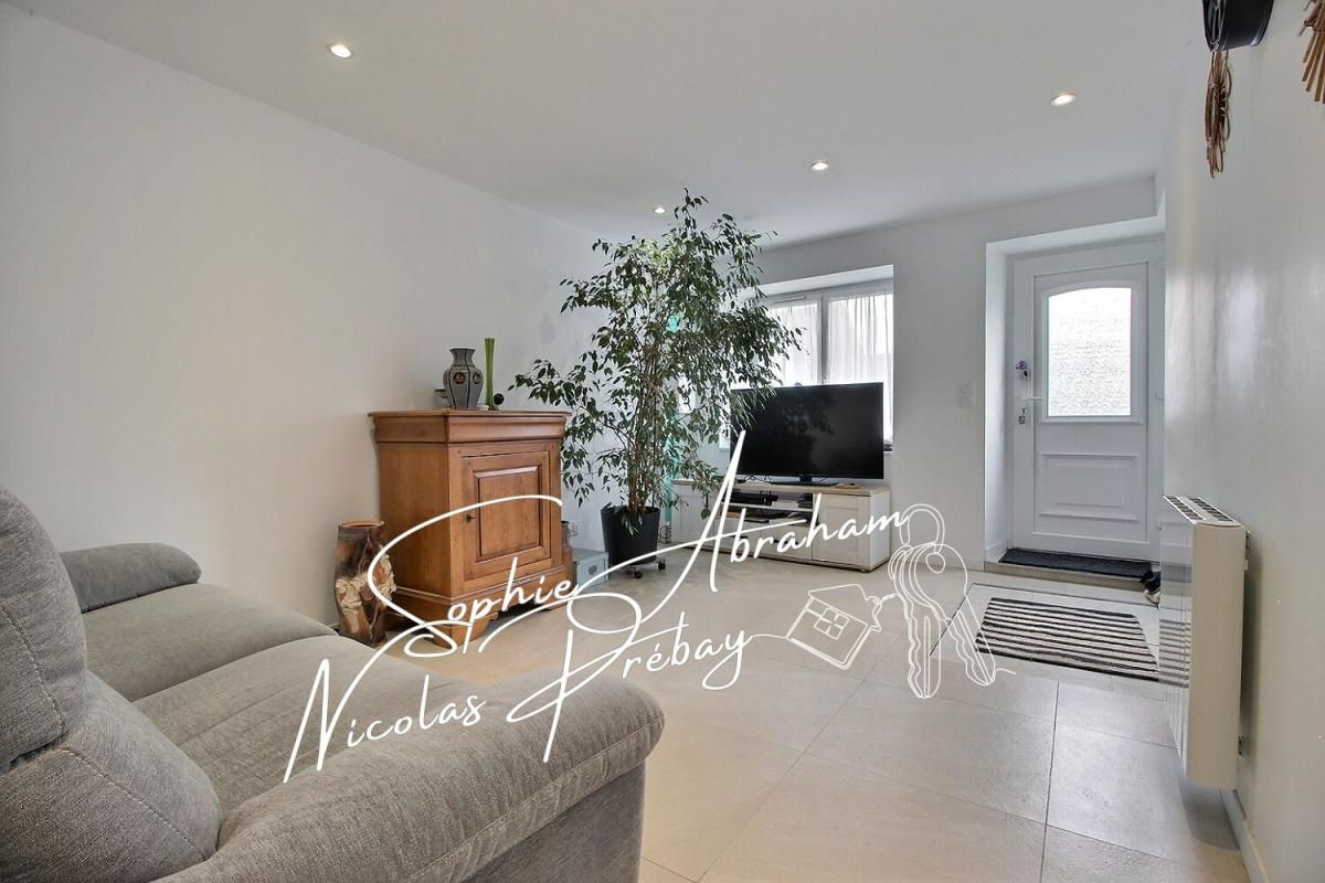 JANVILLE Maison rénovée, 2 chambres et bureau avec jardin et garage 1