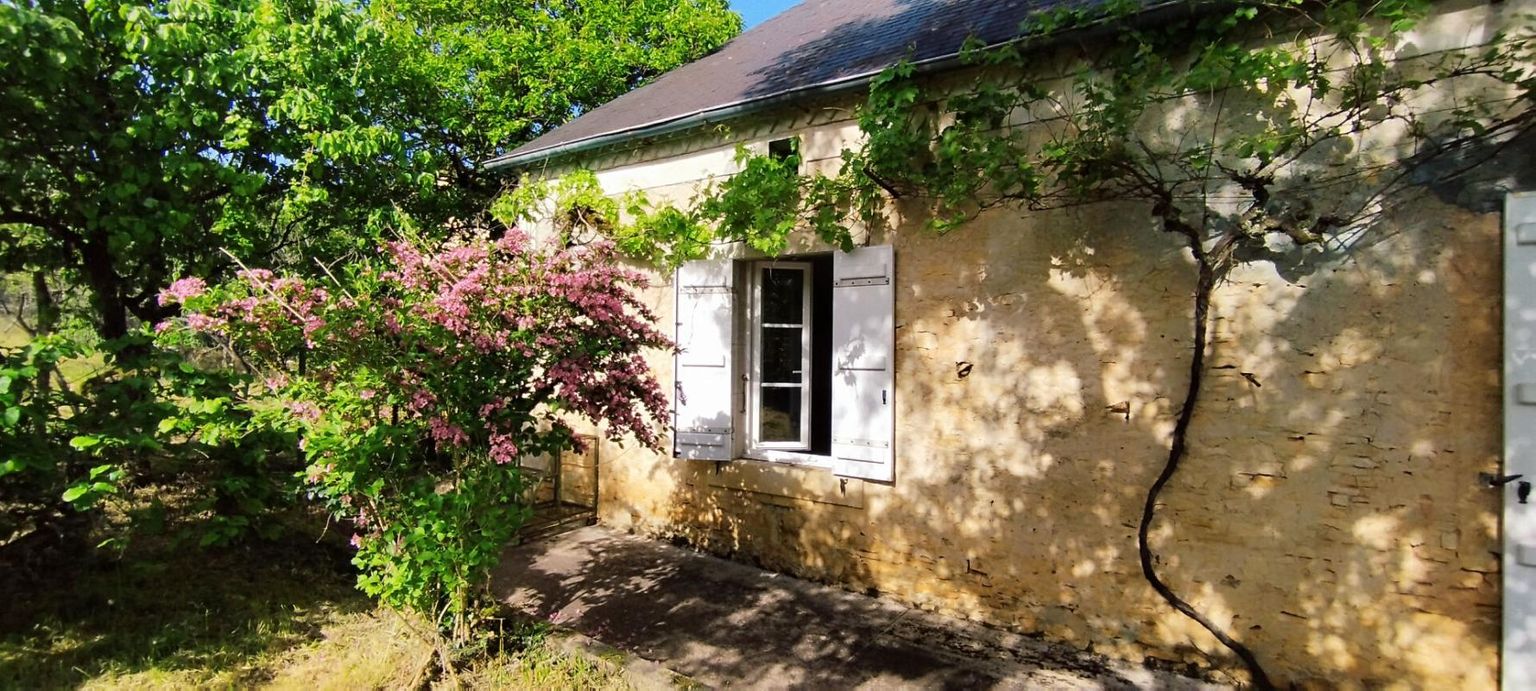 SAINTE-ORSE Maison de Bourg sur un terrain clos de 2365m² 2