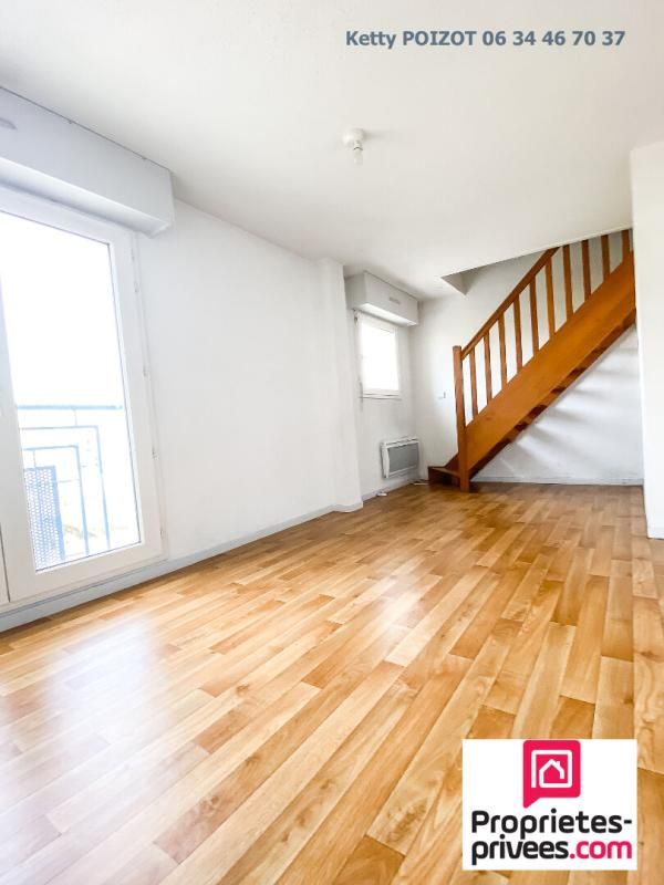 Nouveau - Appartement T2 duplex au 3 étage d'une copropriété calme, situé à deux pas du pont de la Tortière (44390)