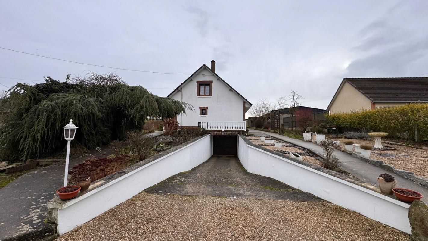 ERCOURT pavillon individuel  (130 m2) à Ercourt  4 chambres, sous sol complet 130 m2 2