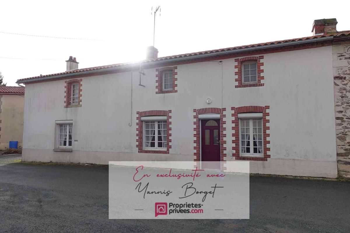 CHAVAGNES-EN-PAILLERS Maison de village à rénover ? Fort potentiel à Chavagnes-en-Paillers (85250) - Terrain de 1 300 m² 3