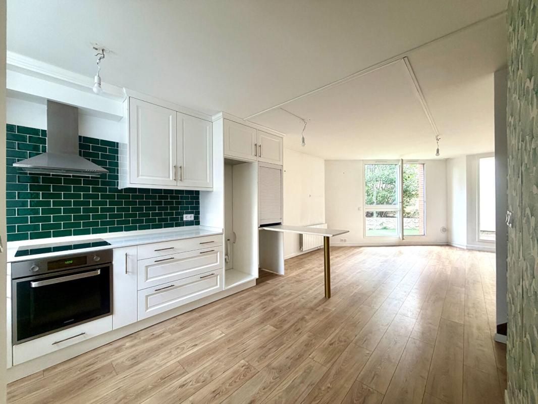 ASNIERES-SUR-SEINE Une vraie maison avec jardin et parking  au prix d'un appartement 1