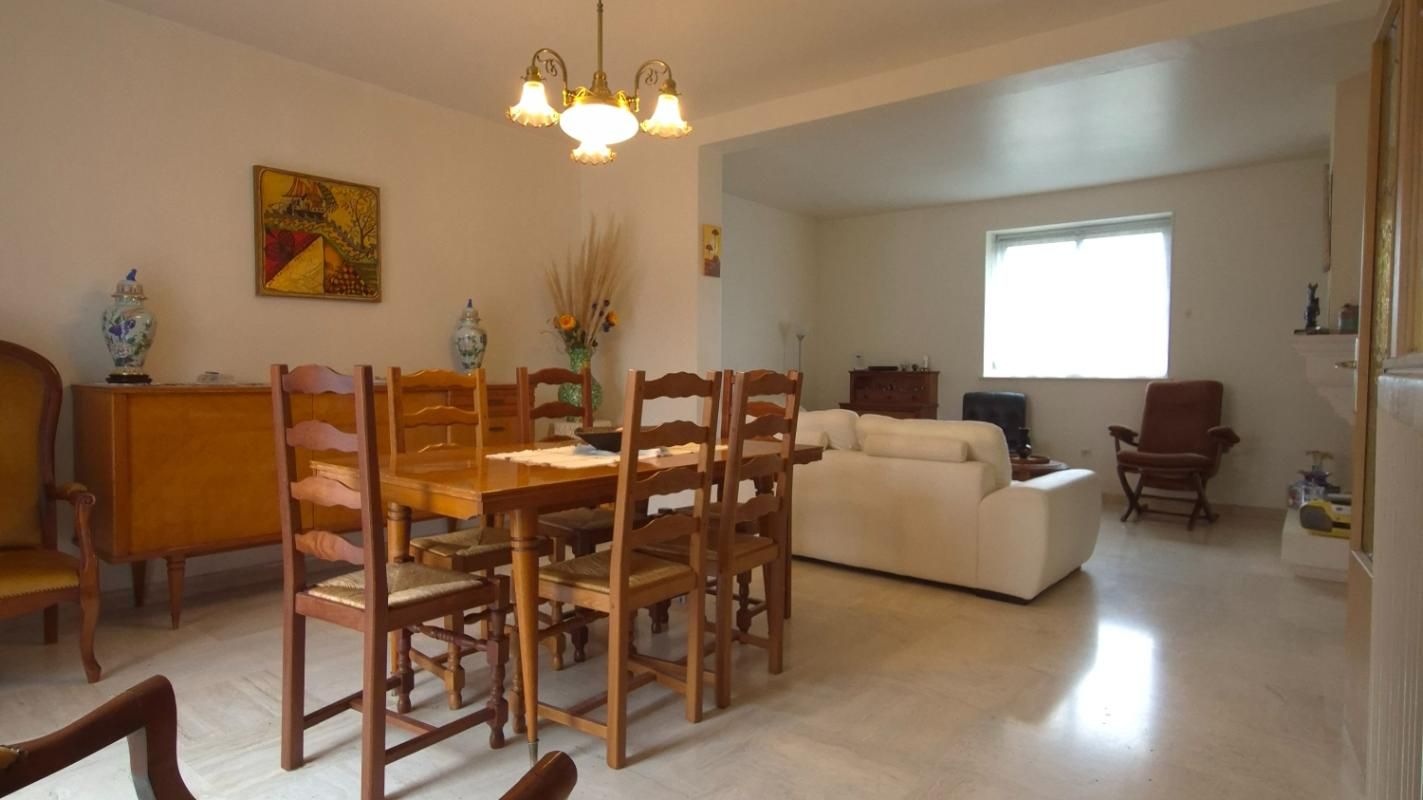 NANGIS Maison familiale à fort potentiel à NANGIS 6 pièce(s) 133 m2 3