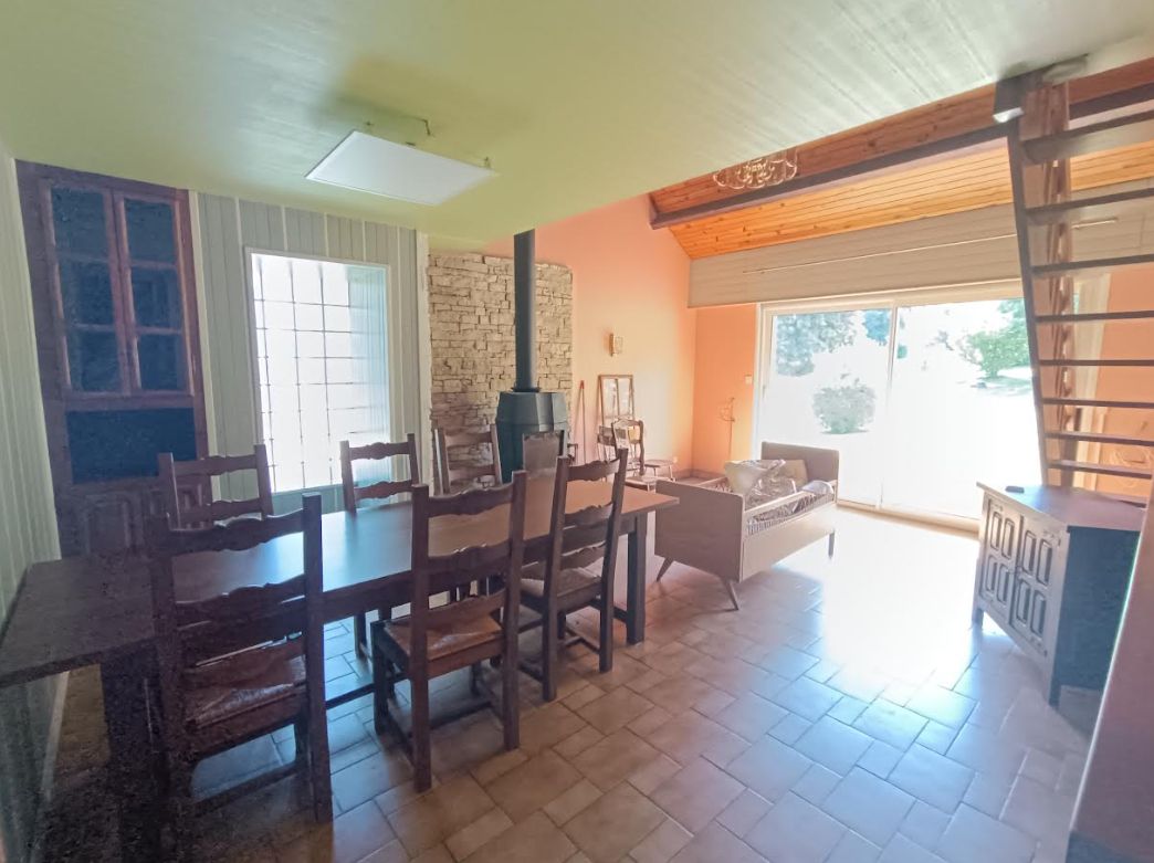 SAINT-GOAZEC 29520  Saint Goazec maison d'architecte atypique 3 chambres avec accès jardin  sans vis à vis 3