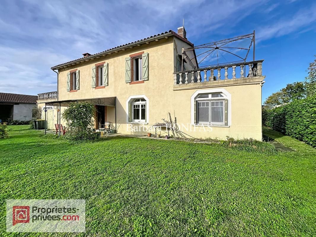 SAINT-SULPICE-LA-POINTE Maison 8 pièces 200 m2 1