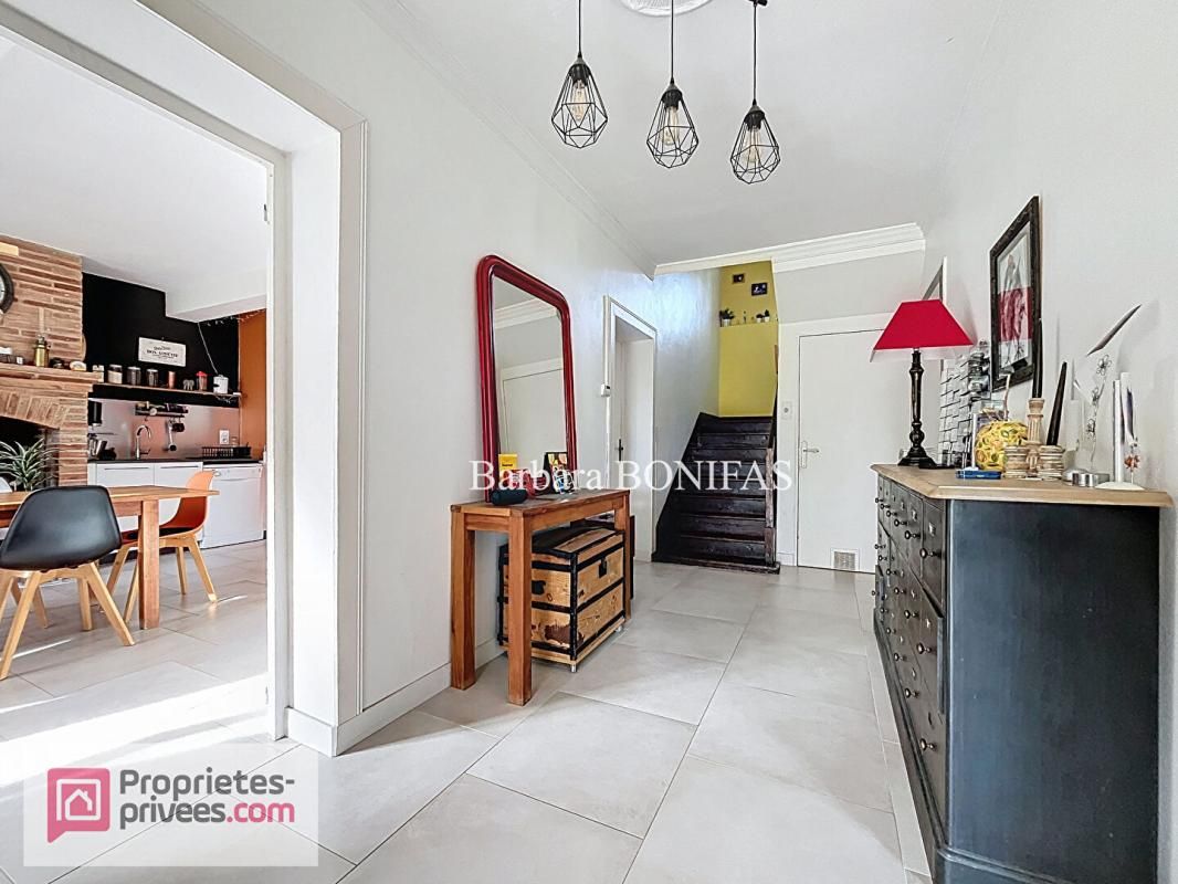 SAINT-SULPICE-LA-POINTE Maison 8 pièces 200 m2 2