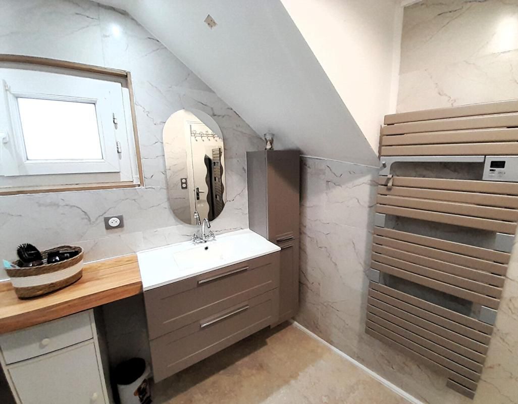 SAINT-XANDRE Maison Saint Xandre 4 pièces, 75 m2, garage 3