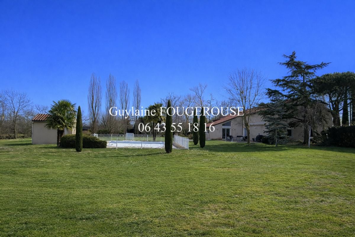 PRECIEUX Maison Precieux 13 pièce(s) 325 m2 2