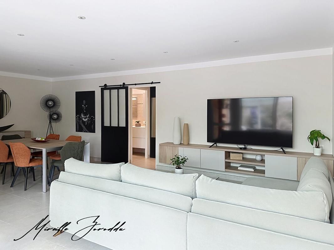 JONQUIERES-SAINT-VINCENT JONQUIERES SAINT VINCENT Villa 3 pièces107 m² avec véranda et parking 4