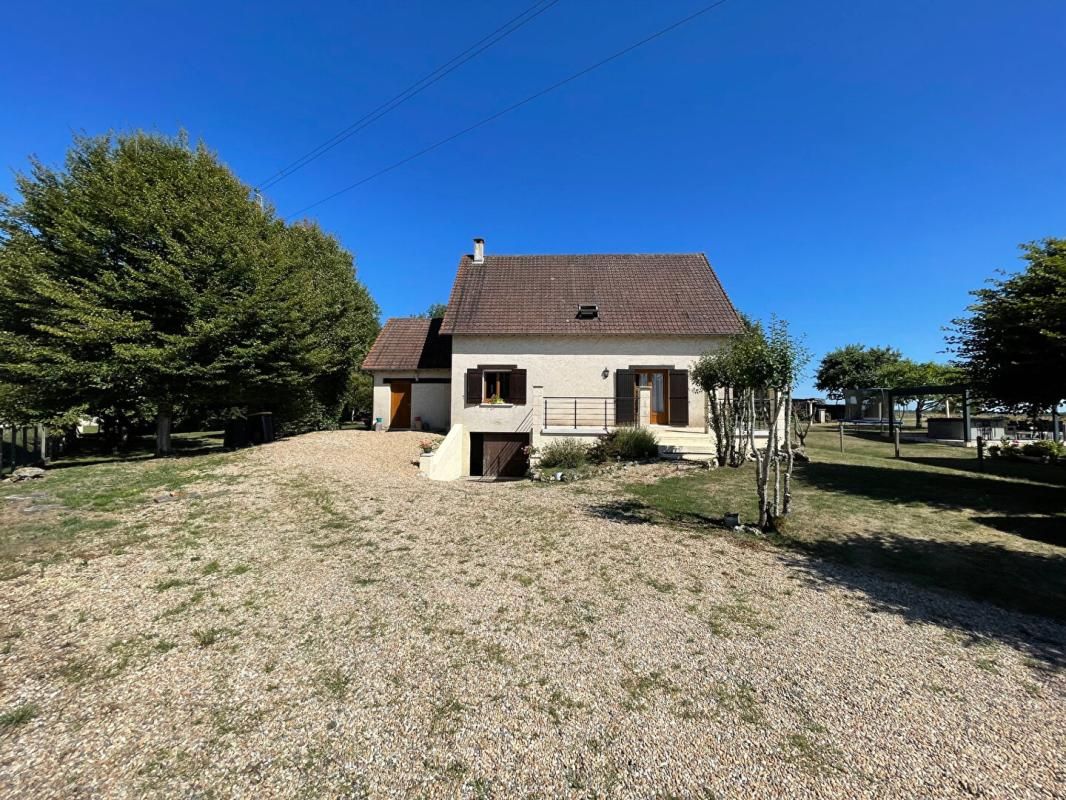 CHAMPAGNAC-DE-BELAIR Maison  avec piscine 3