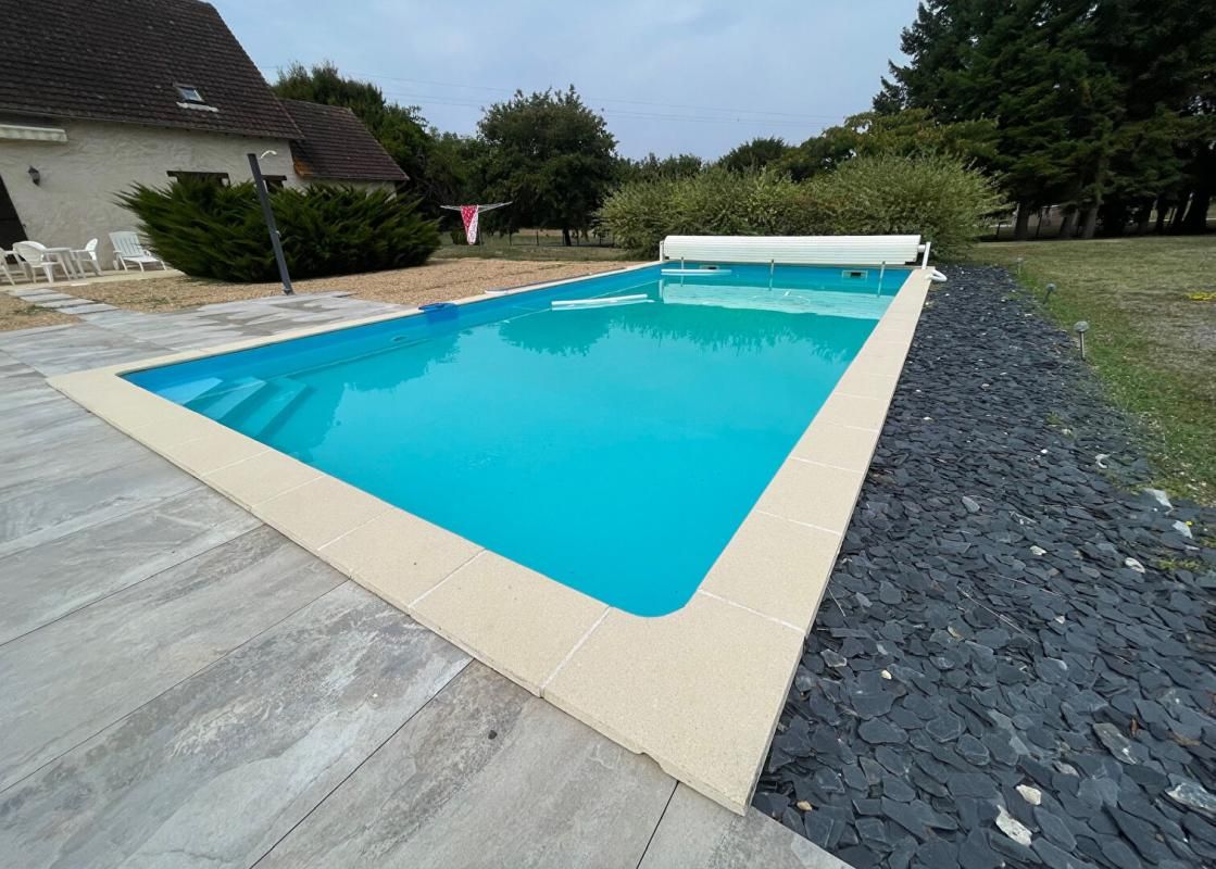 CHAMPAGNAC-DE-BELAIR Maison  avec piscine 4