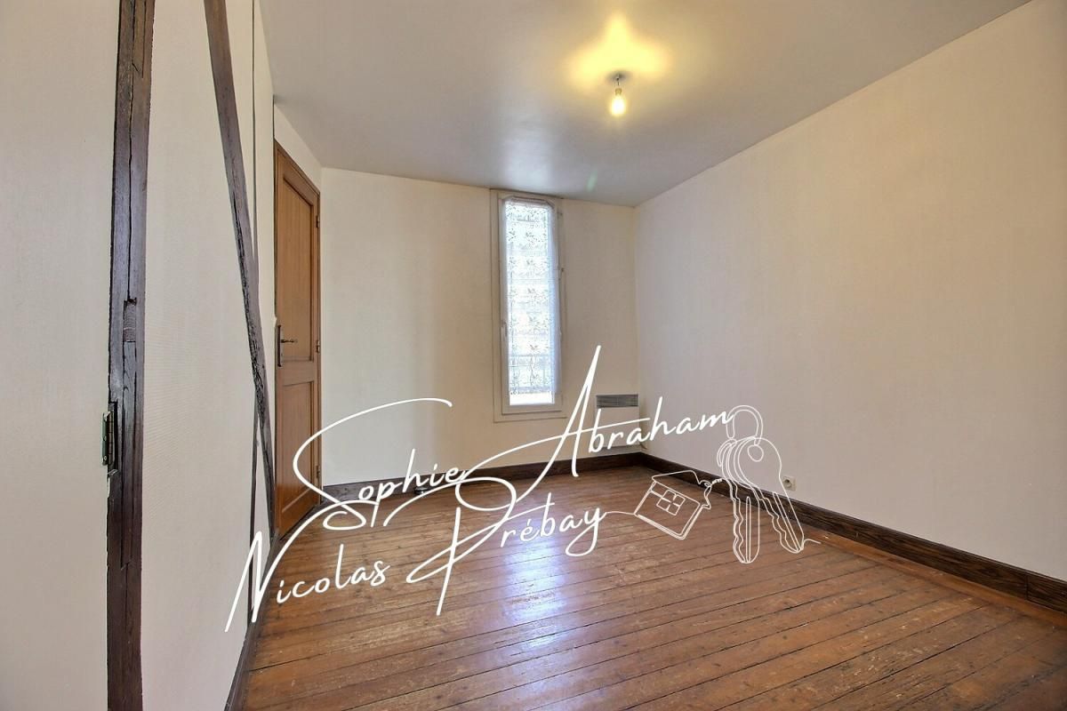 JANVILLE Bien atypique au coeur de Janville 3