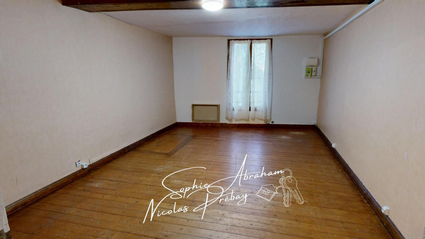 JANVILLE Bien atypique au coeur de Janville 4