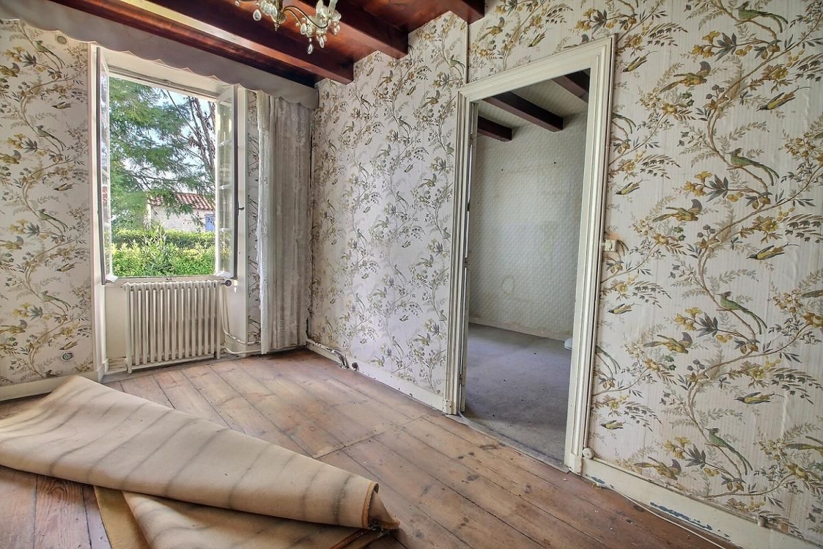 PORT-D'ENVAUX Port d'Envaux Maison 5 chambres à restaurer 2