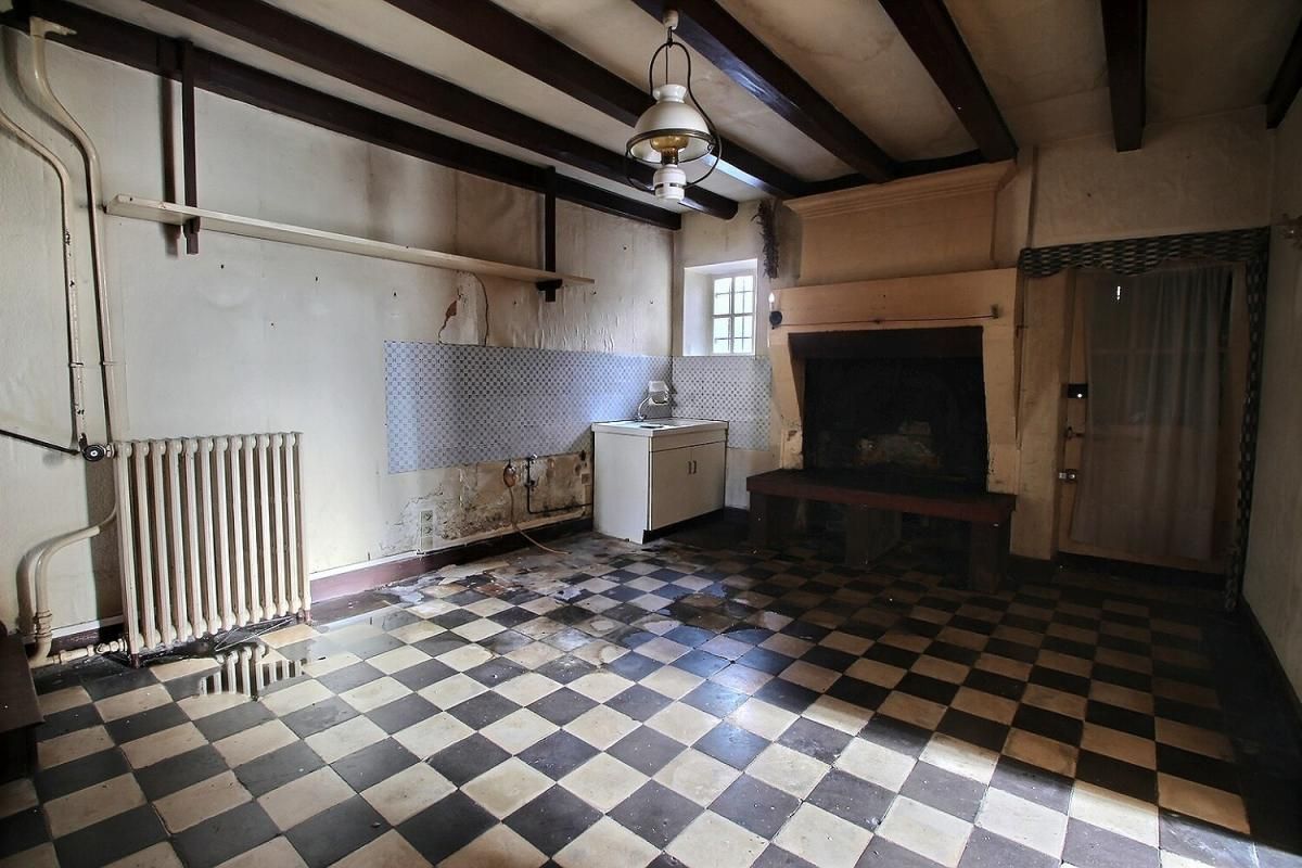 PORT-D'ENVAUX Port d'Envaux Maison 5 chambres à restaurer 3