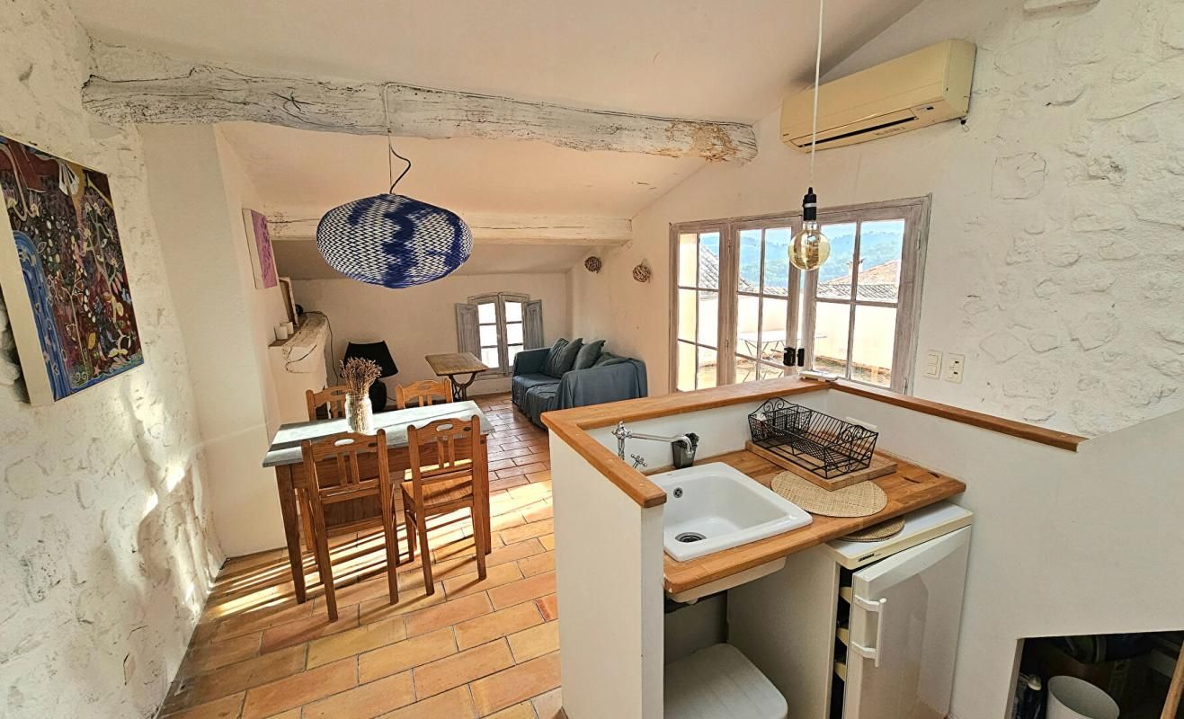 CLAVIERS Superbe demeure de caractère avec terrasse tropézienne 2