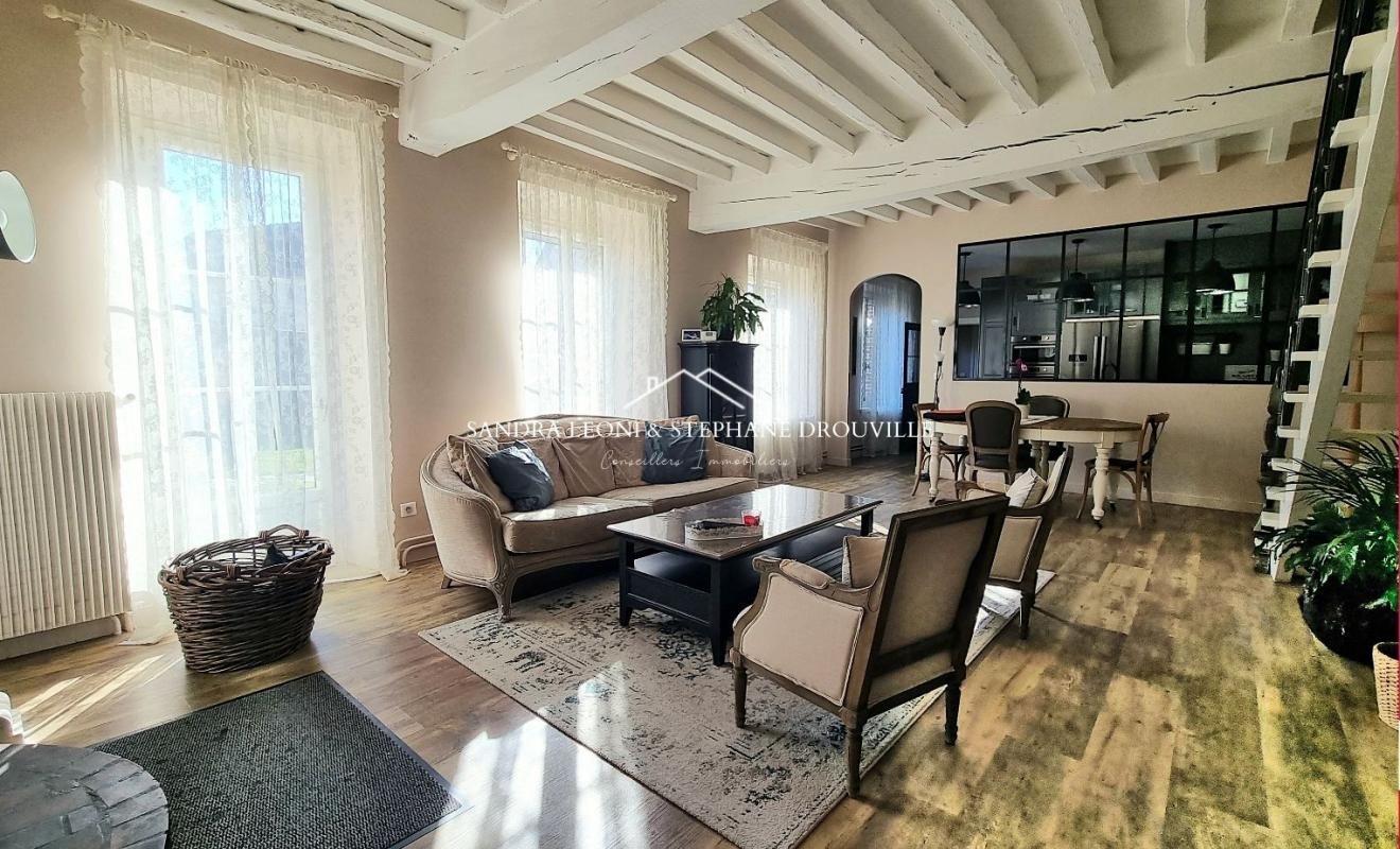 MAINTENON MAINTENON - SAINT PIAT - MAGNIFIQUE LONGERE RENOVEE de 220 m², 8 pièces 3