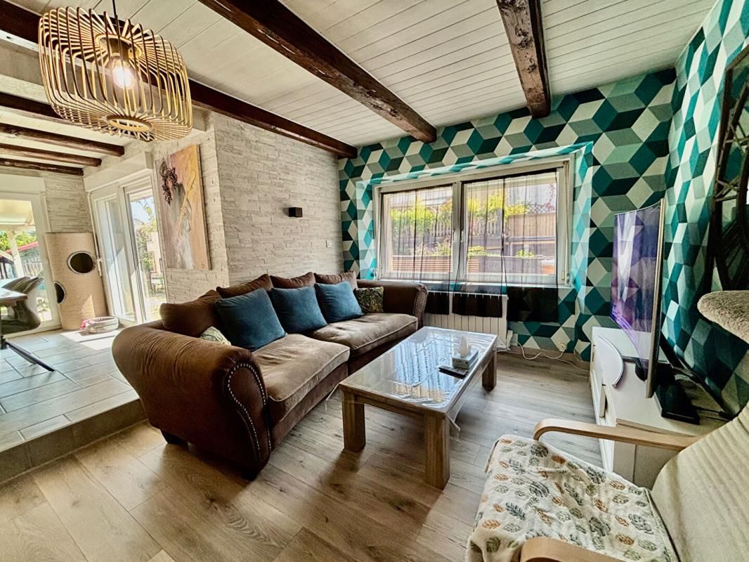 SELONCOURT Maison en pierre avec piscine , 125 m² , Jardin sans vis-à-vis 4