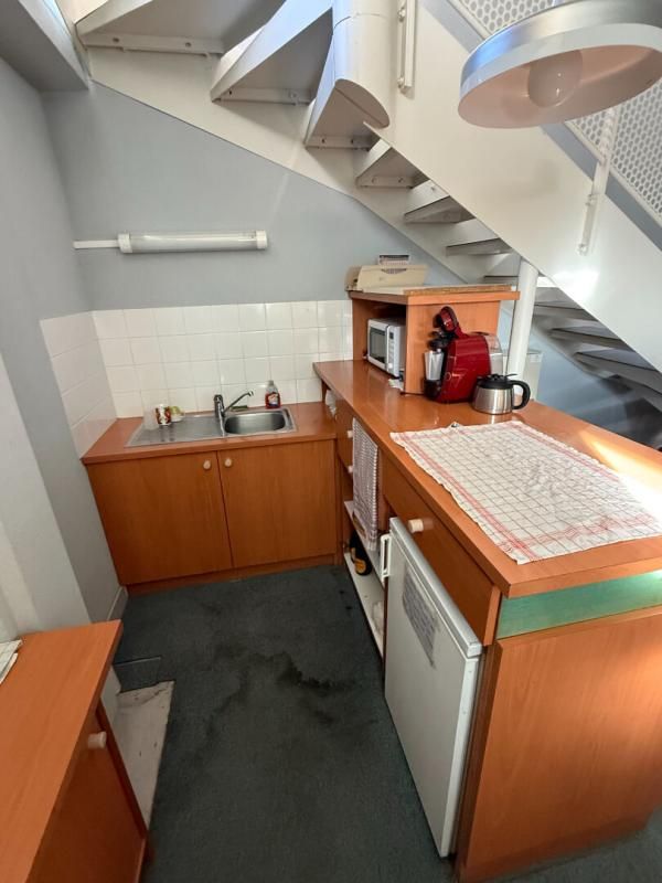 YZEURE 03400 YZEURE - BUREAUX  250 m² 4