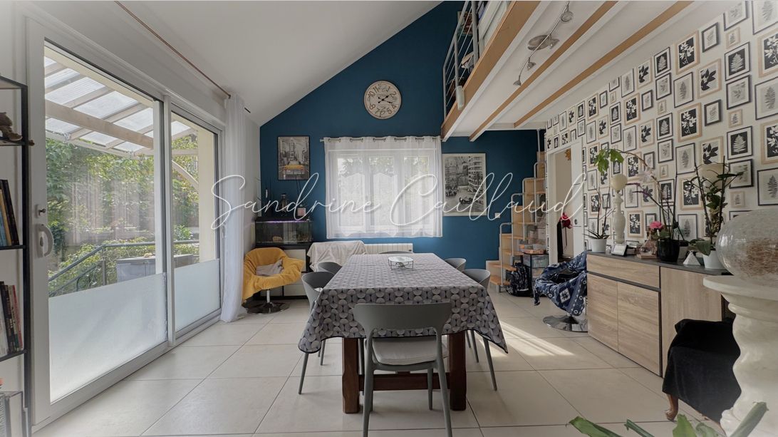 GAMBAIS GAMBAIS 78950 - Maison familiale proche écoles et commerces - 4 chambres - bureau - sous-sol - parking - carport - terrain 1000 m² - 418000 Euros HAI 4