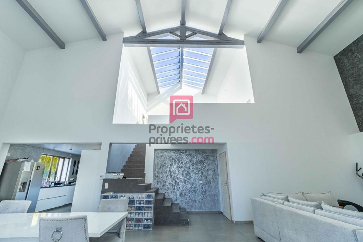 LE PONTET Le Pontet 84130: Villa avec piscine 4 chambres 240 m2, 1200m2 de terrain 4