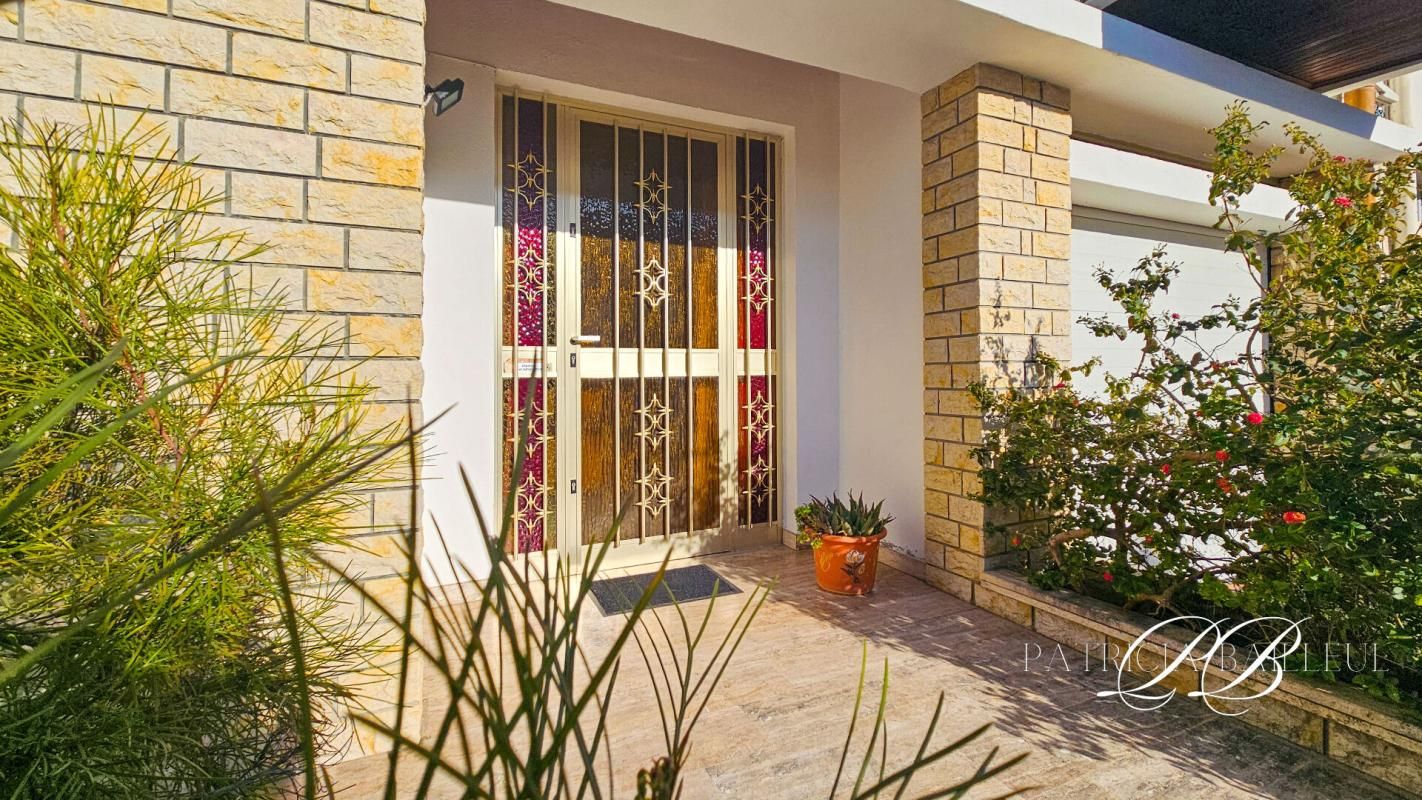 PERPIGNAN Maison  de ville avec jardin  et garage Perpignan 5 pièce(s) 2