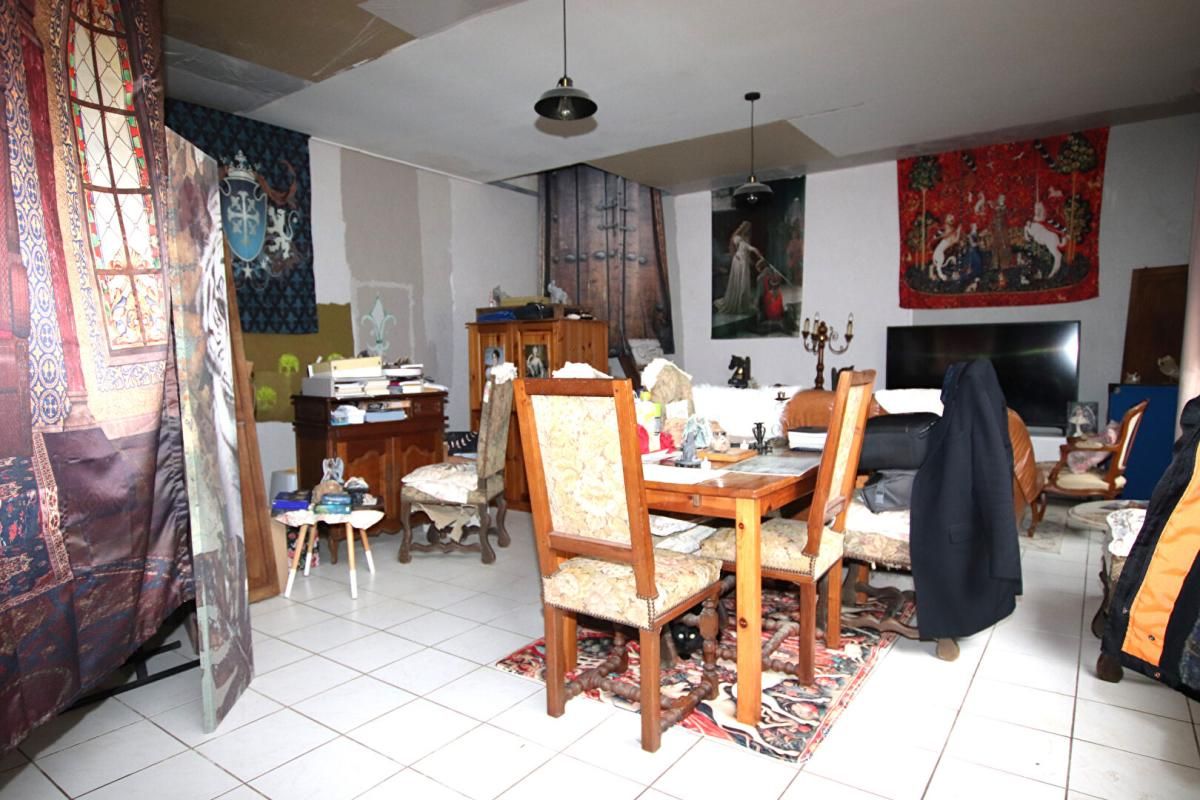 VILLEFRANCHE-DE-PANAT Maison de ville 3 pièces - 97 m² habitables 3