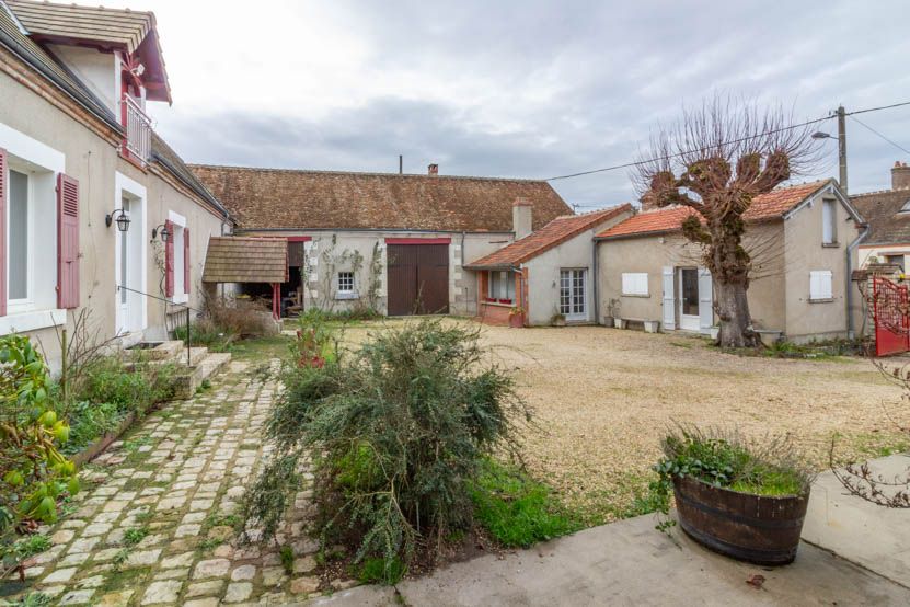 CHABRIS Maison Chabris 7 pièce(s) 202 m2 2