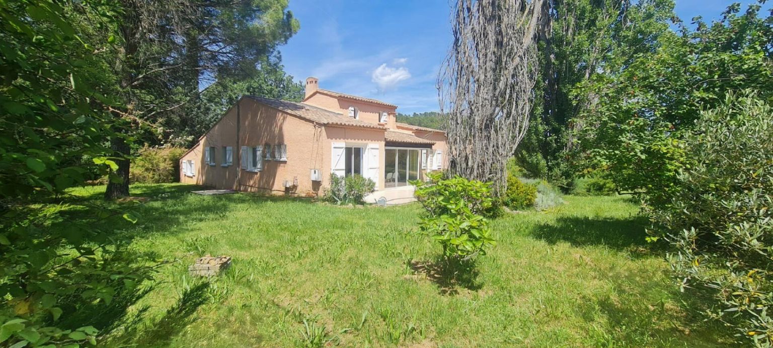 LE VAL VILLA DE 155m² édifiée sur un terrain de 3500m² 2