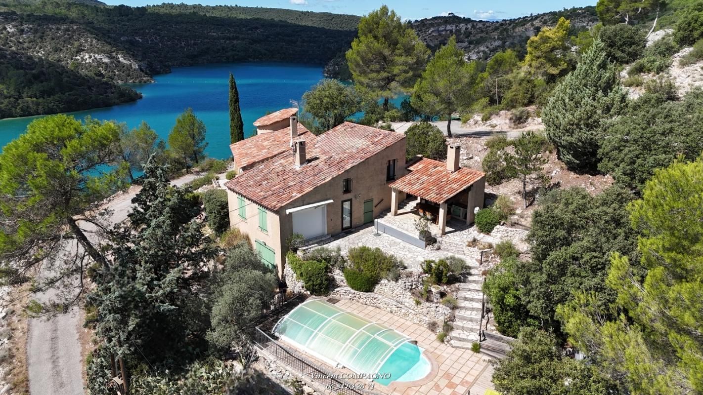 ESPARRON-DE-VERDON Villa en Provence au bord du Lac d'Esparron de Verdon 1