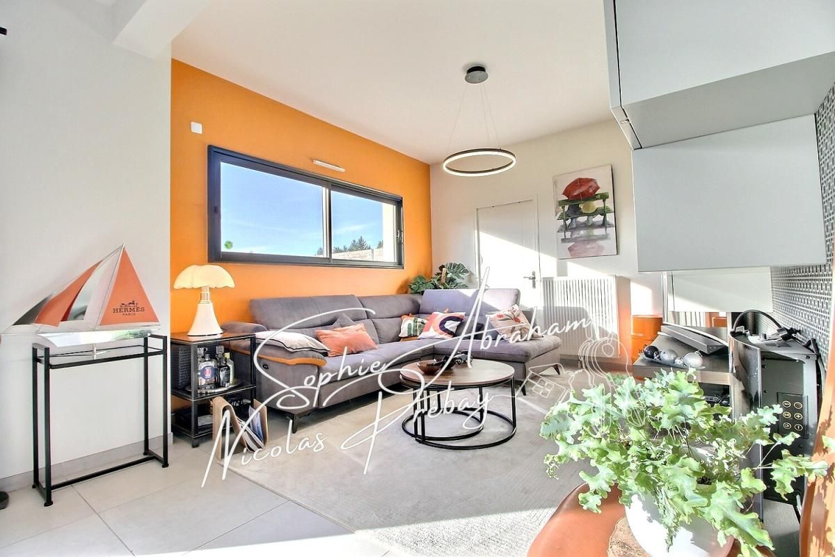 OLIVET Maison contemporaine avec garage, carport et jardin clos 2