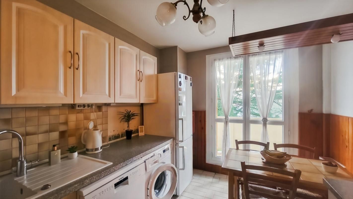 BROU-SUR-CHANTEREINE Appartement  4 pièces 73 m2 sans aucun vis-à-vis 4