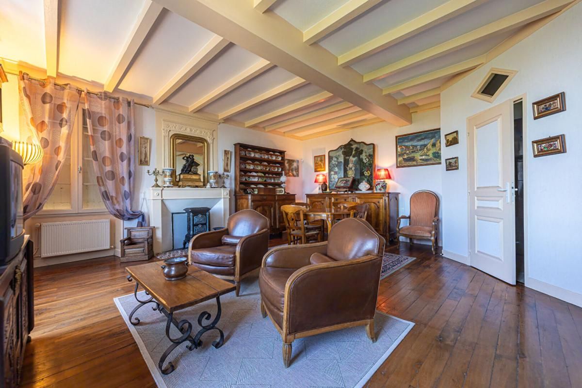 JARNAC-CHAMPAGNE Maison charentaise 327 m² ! Crist390793 2