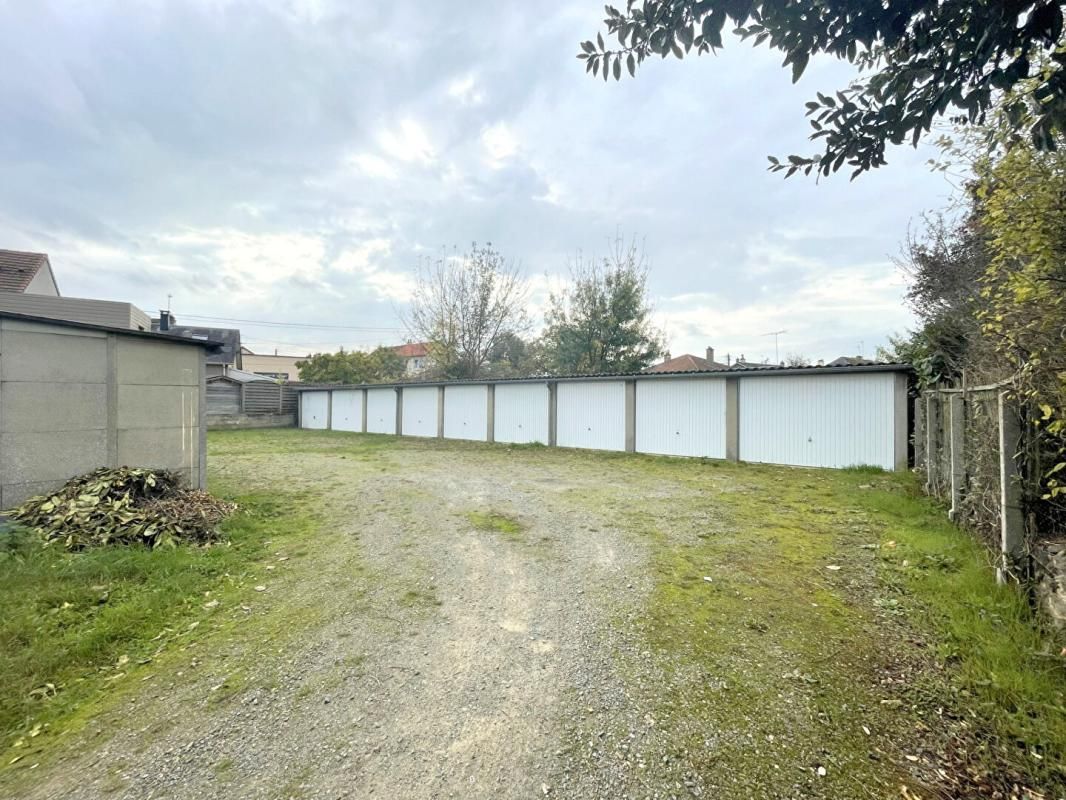 LE MANS Lot de Garages - Le Mans - Batignolles 1