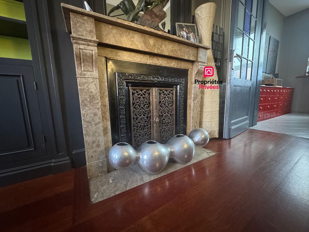 LAMBERSART Maison semi-bourgeoise , 4 chambres, 2 salles d'eau, Cave avec atelier Proche commerces et écoles 2