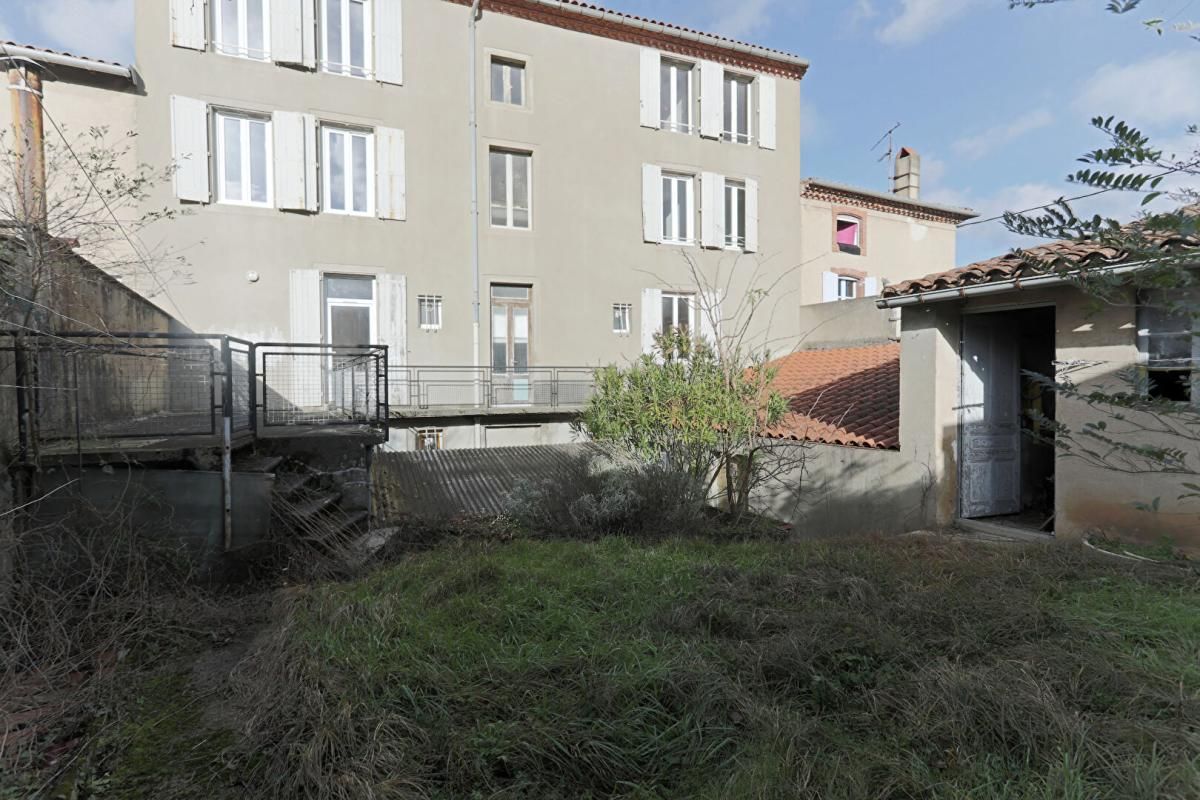 MAZAMET IMMEUBLE 600 m2  avec 6 appartements, un garage, un  jardinet et  3 dépendances  MAZAMET 1