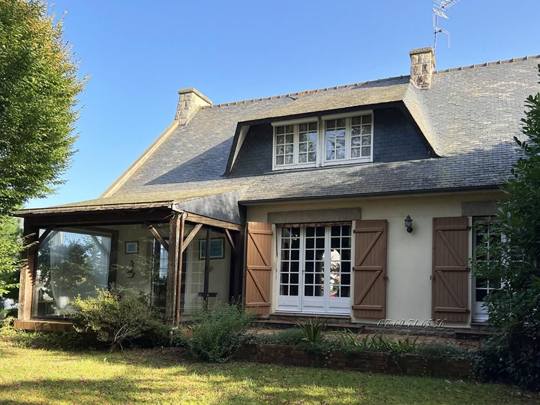 PLEURTUIT Maison Pleurtuit 6 pièces 143 m2 2