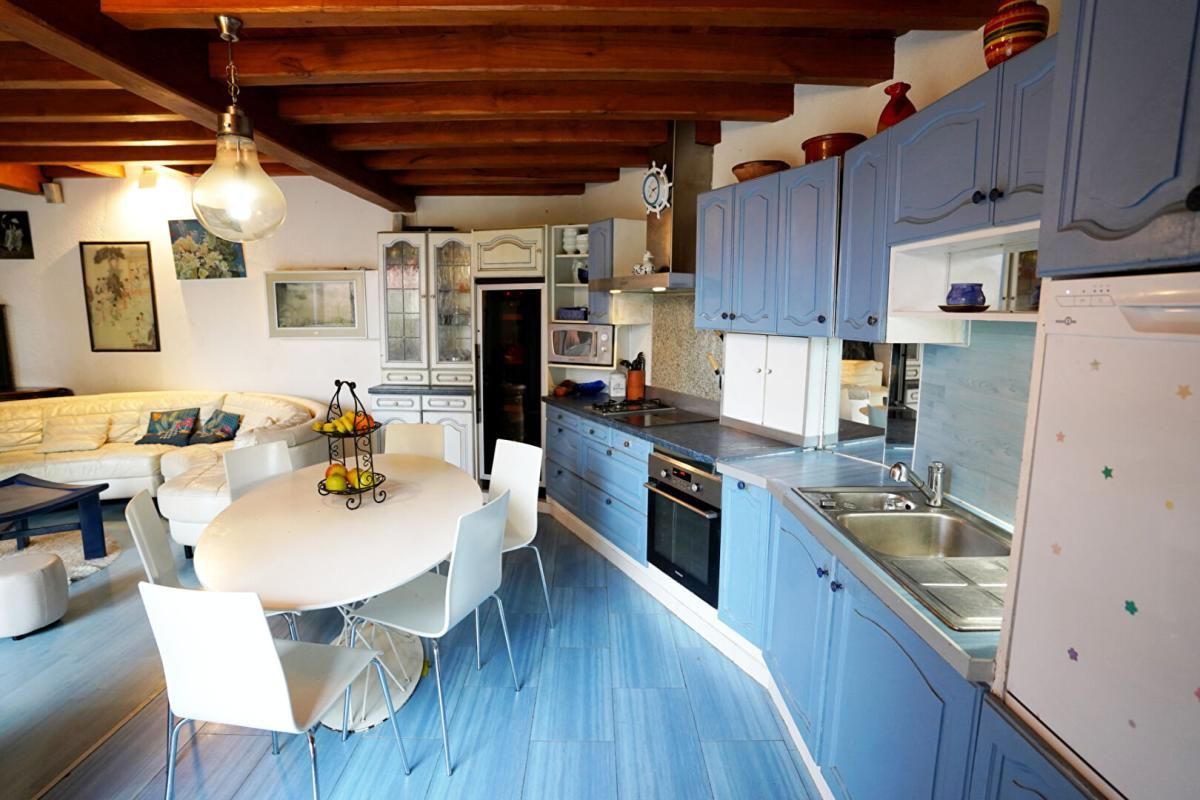 LEZIGNAN-CORBIERES Appartement Lezignan Corbieres 6 pièce(s) 175 m2 3