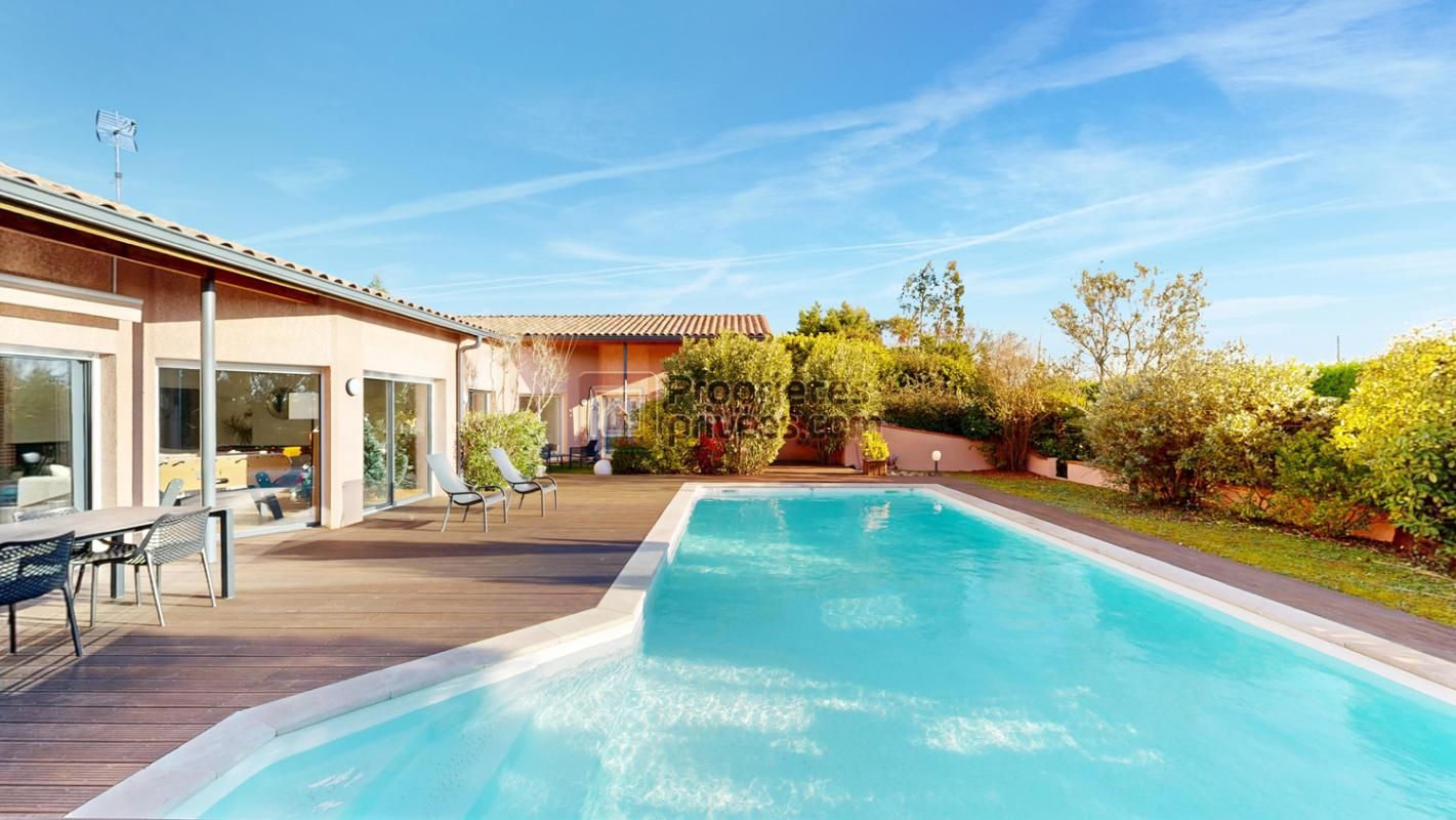 Maison d'architecte avec piscine, jacuzzi & terrain de pétanque