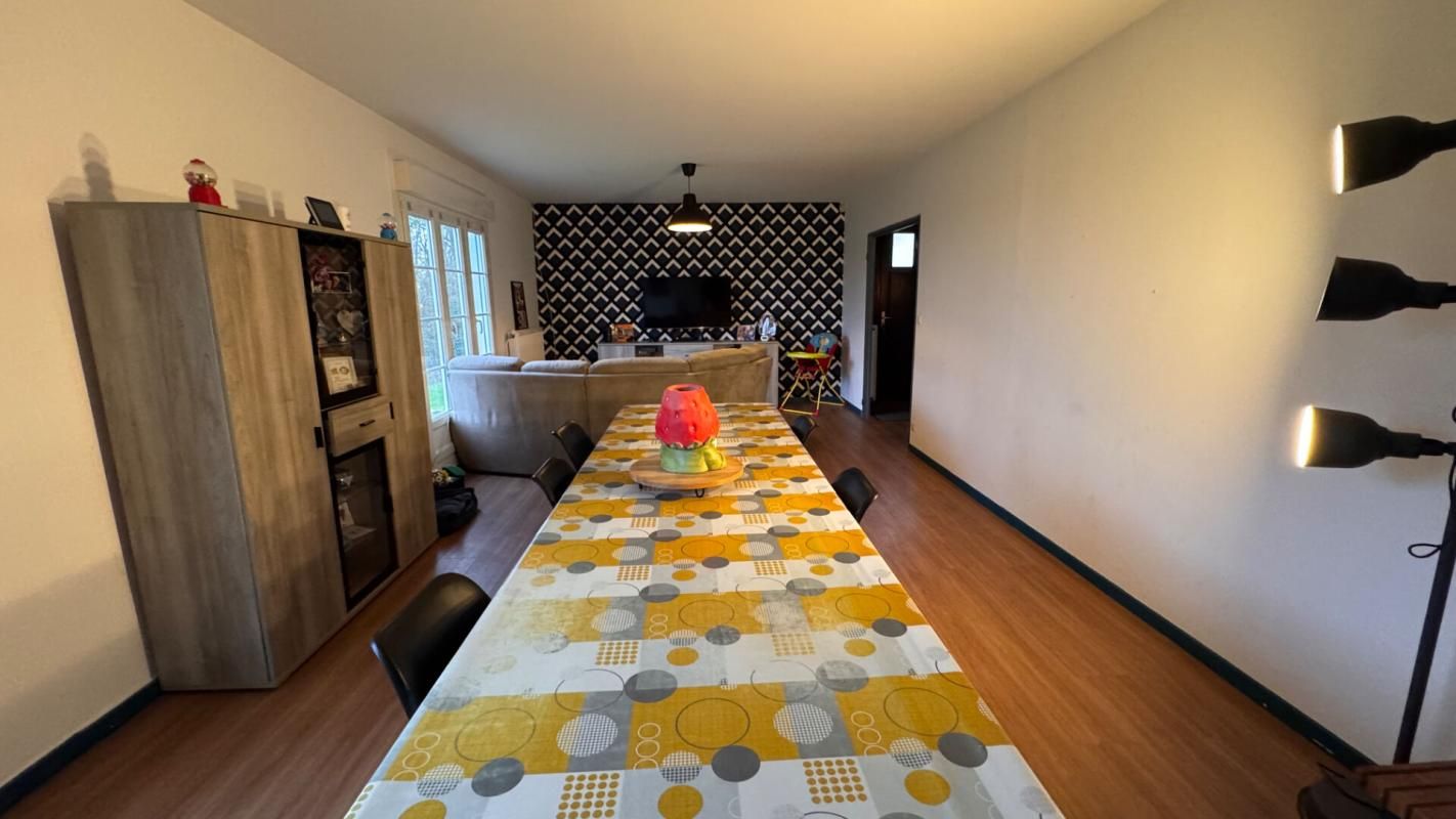 HUCHENNEVILLE Pavillon individuel proche Abbeville 6 pièce(s) 161 m2 habitables 4