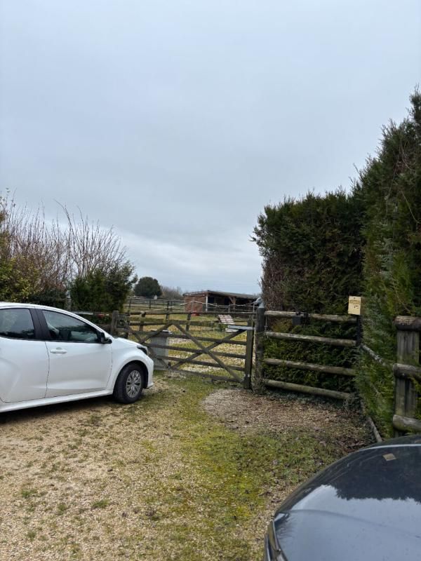 VILLETTE-SUR-AUBE APPARTEMENT PLUS TERRAIN ET HANGARDS 1