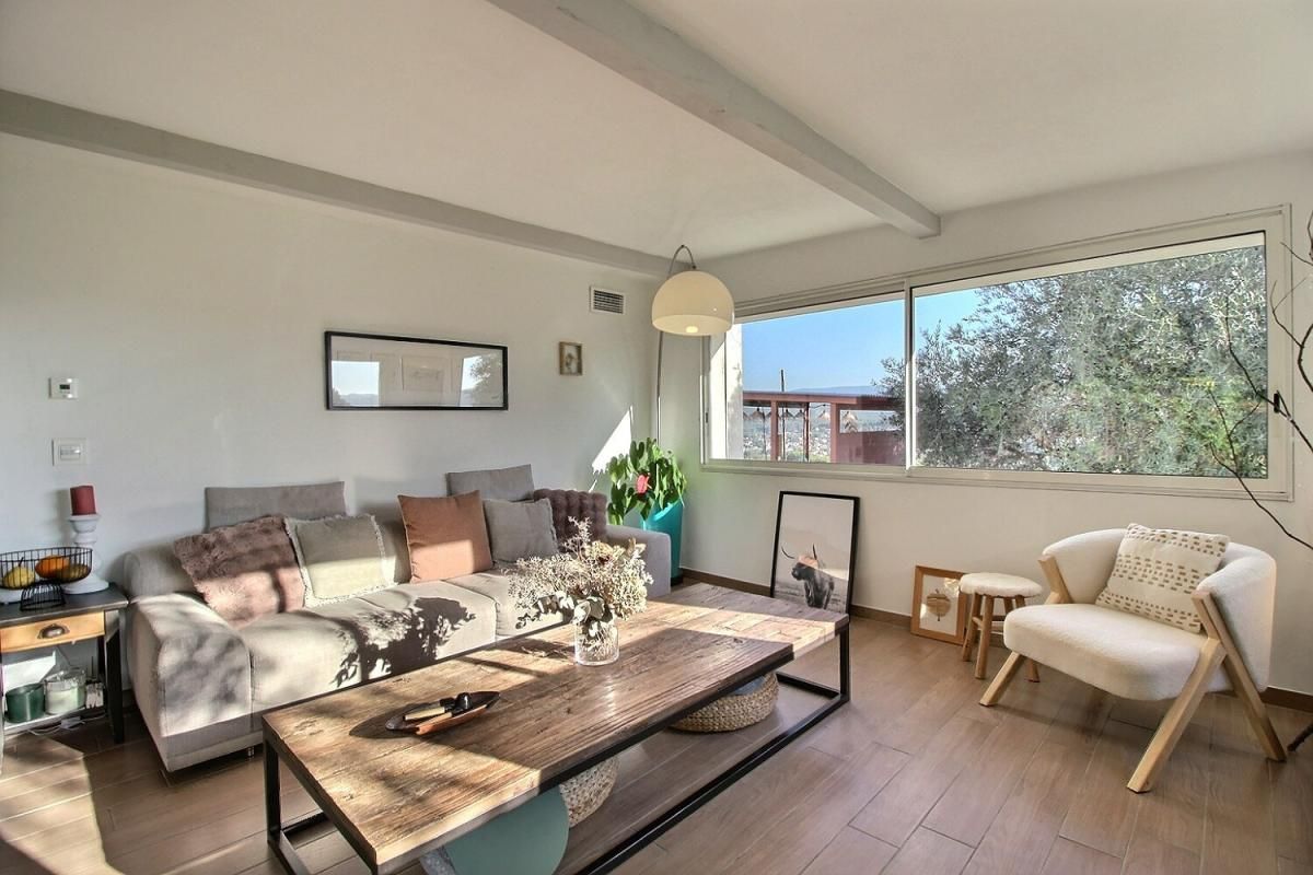 LE BEAUSSET Maison Le Beausset 5 pièce(s) 105 m2 3